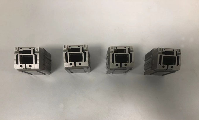 模具部品