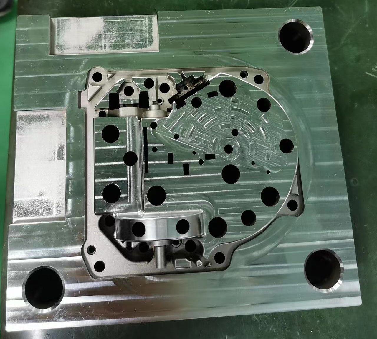 模具部品