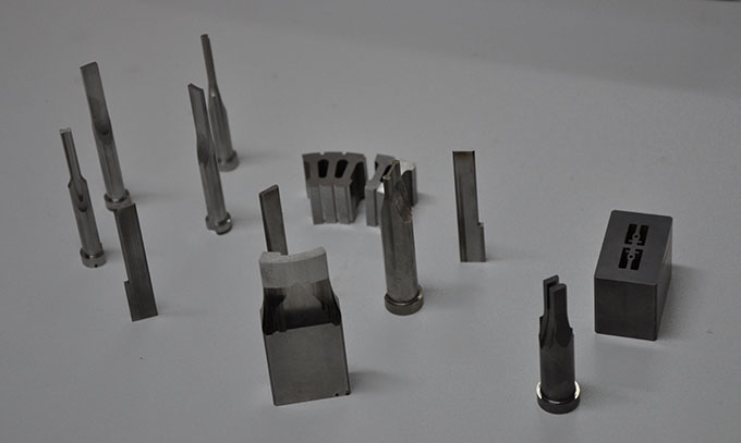 模具部品